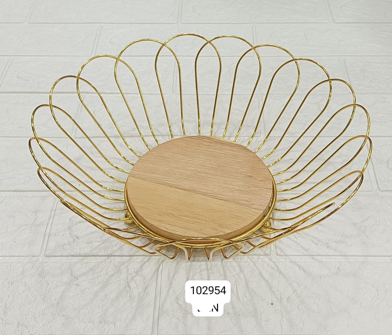 Luxurious Golden Wire Round Fruit Basket With Wooden Base