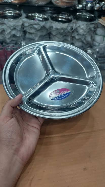 3 portion round tray partition thaali for serving unbreakable