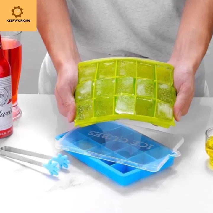 Silicone ice cube tray with lid