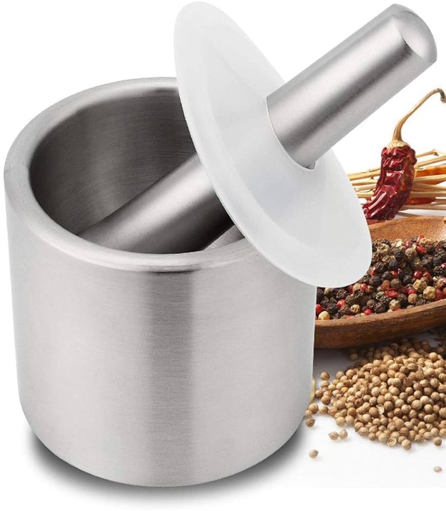 Stainless steel haven dusta with cover.