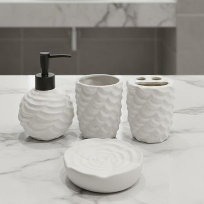 4 pcs fine porcelain bath set.