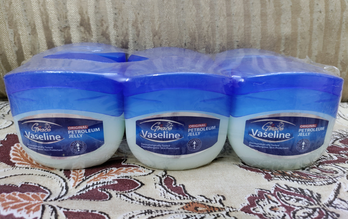 Pack of 6 Vaseline 100ml Pure White petroleum jelly Excellent smell 2 Flavours