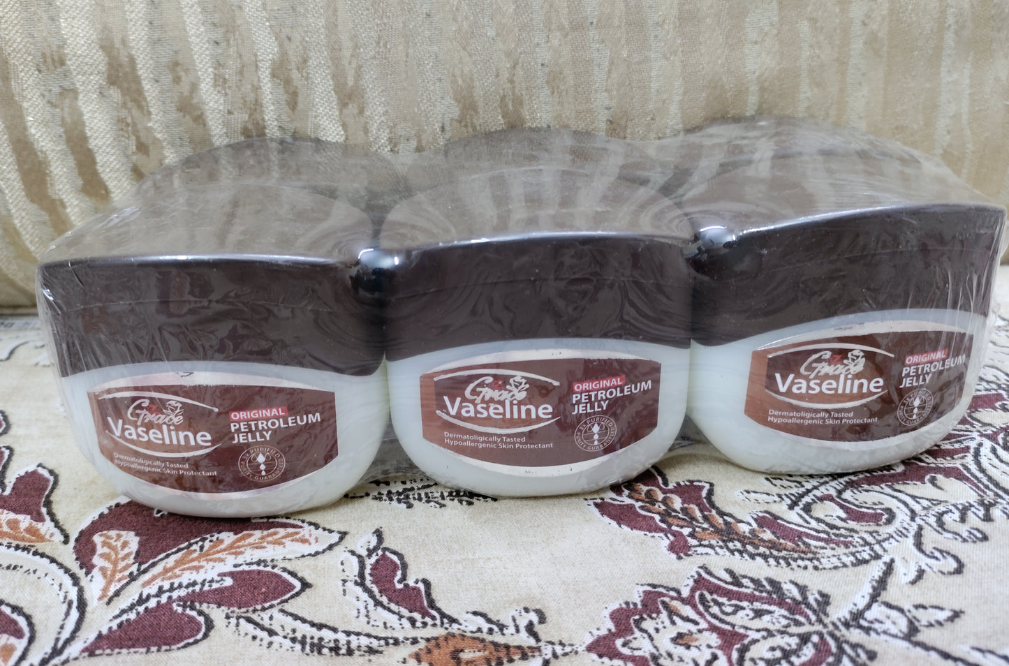 Pack of 6 Vaseline 100ml Pure White petroleum jelly Excellent smell 2 Flavours