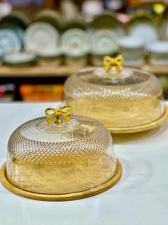 Cake Dish with Acrylic Cover – Bamboo Wooden Base