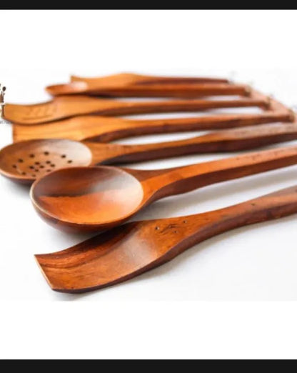 Wooden hanging cooking spoon set