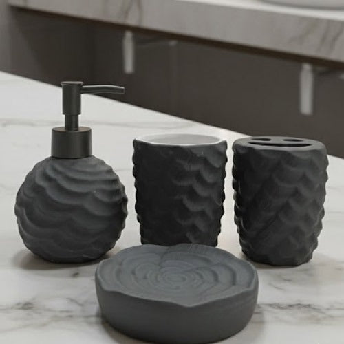 4 pcs fine porcelain bath set.