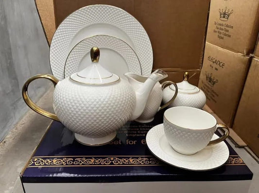 24 PCS TEA SET BONE CHINA. 6 PERSON SERVING